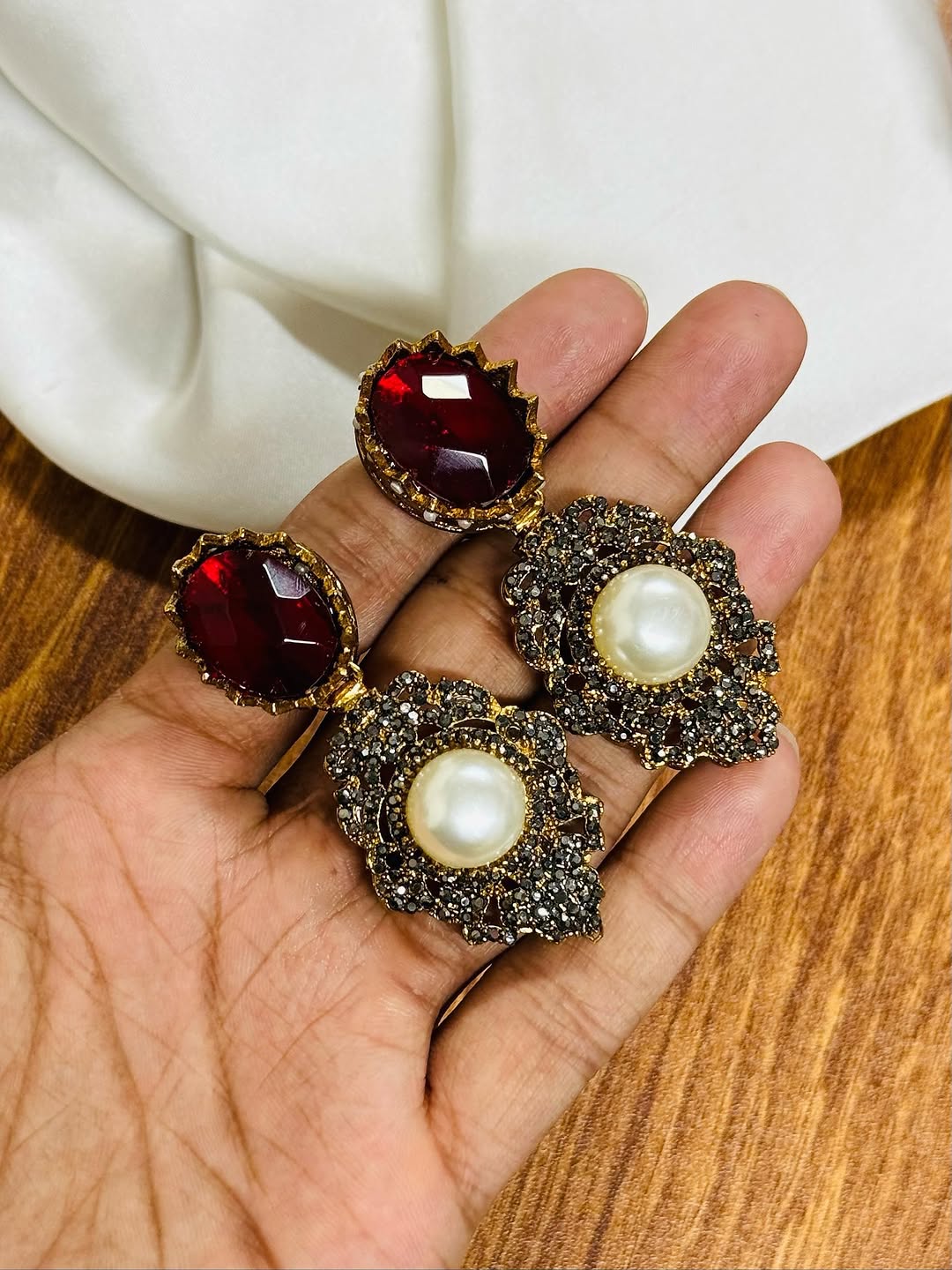 Elegant Turkish Style Earrings with Pearl & Crystal Detailing