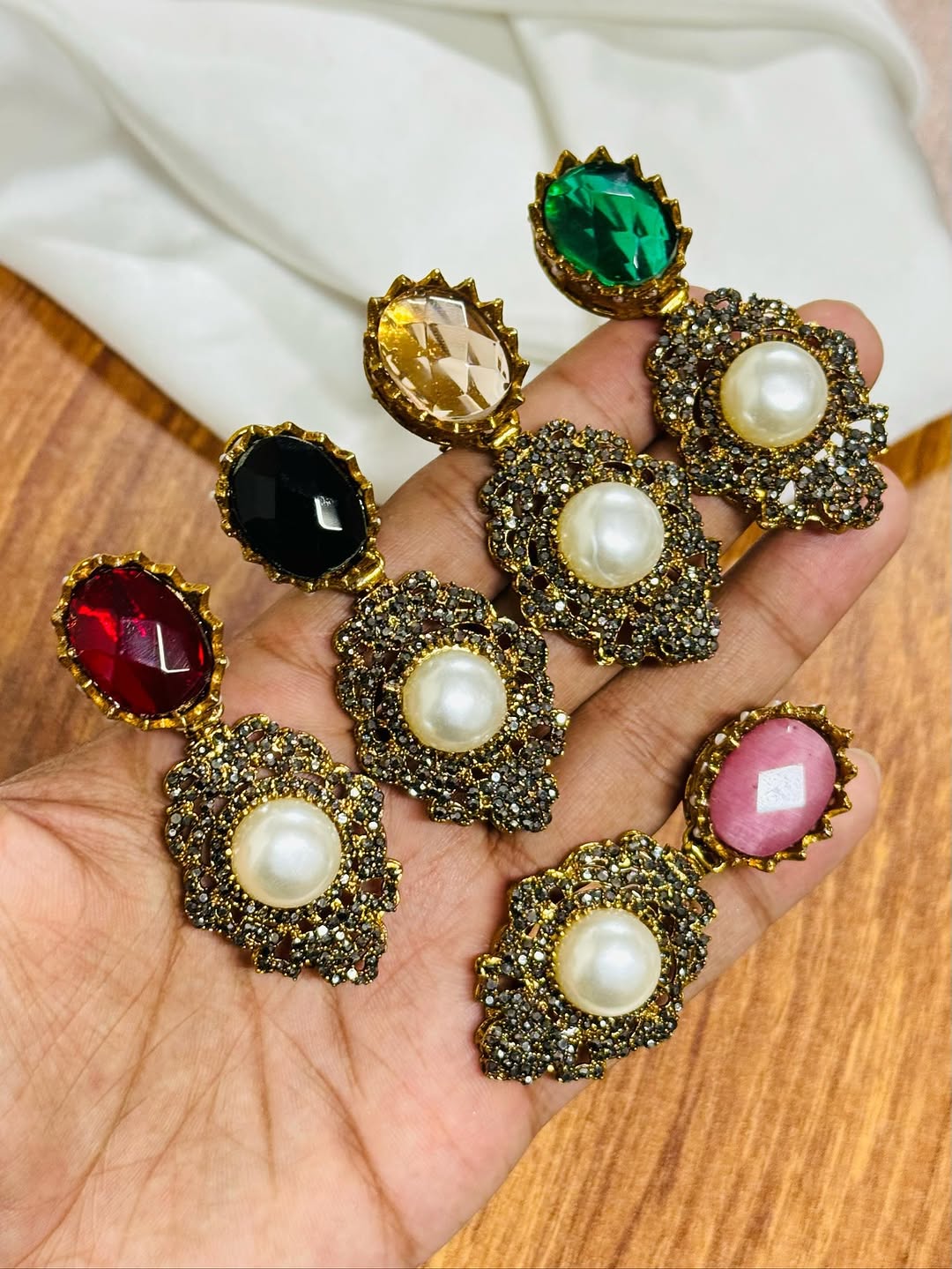 Elegant Turkish Style Earrings with Pearl & Crystal Detailing