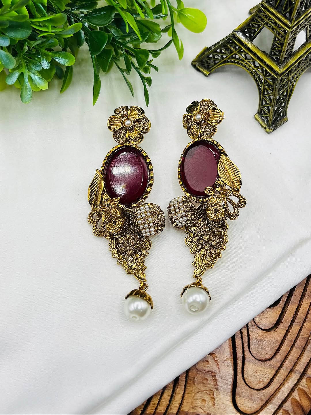 Handcrafted Bridal Choker & Tikka Set – Elegant Design in Seven Shades