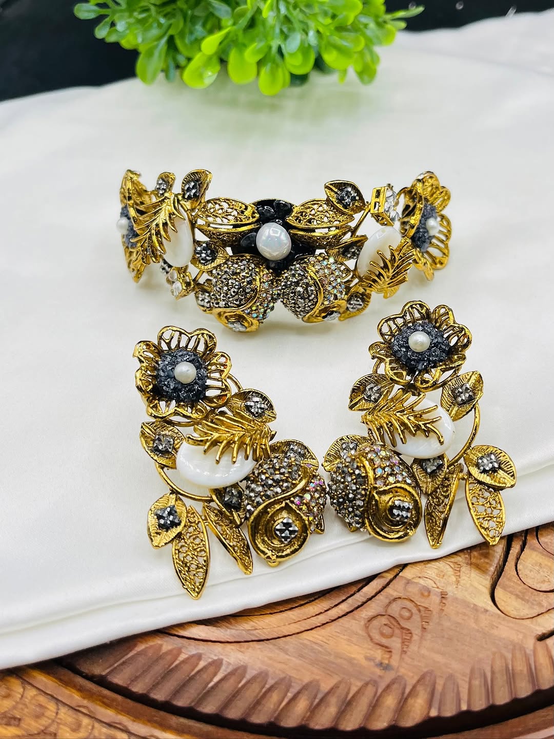 3D Designer Handmade Choker – Premium Artisan Craftwork