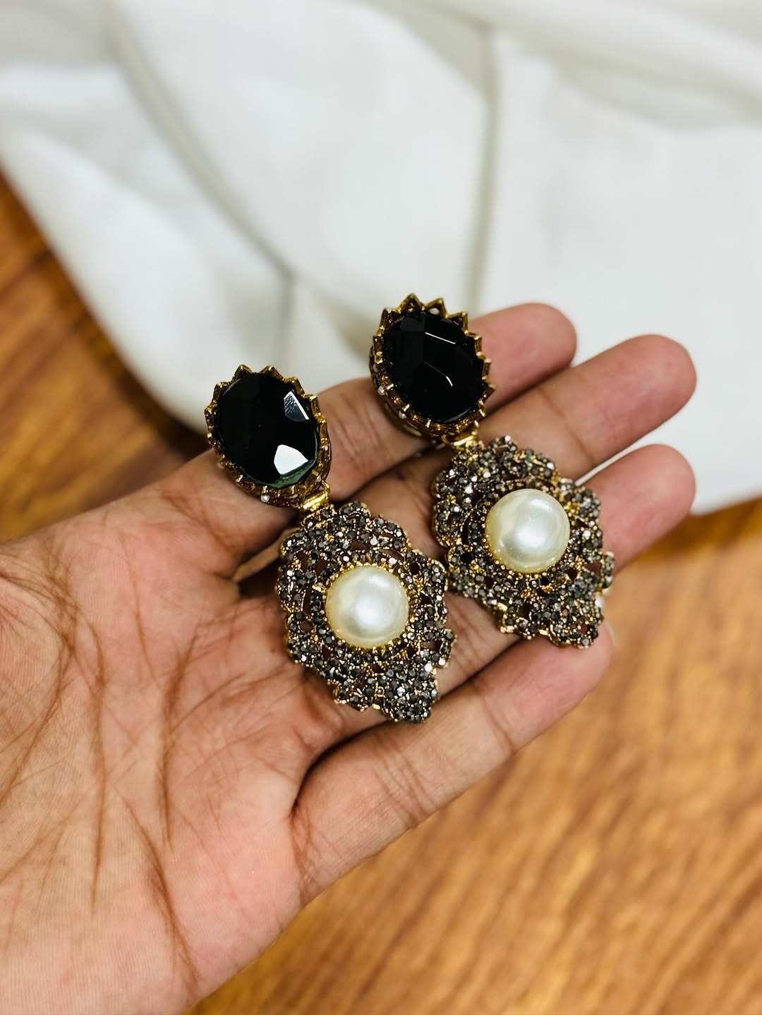 Elegant Turkish Style Earrings with Pearl & Crystal Detailing