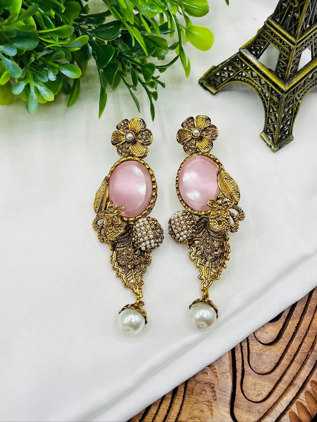 Handcrafted Bridal Choker & Tikka Set – Elegant Design in Seven Shades