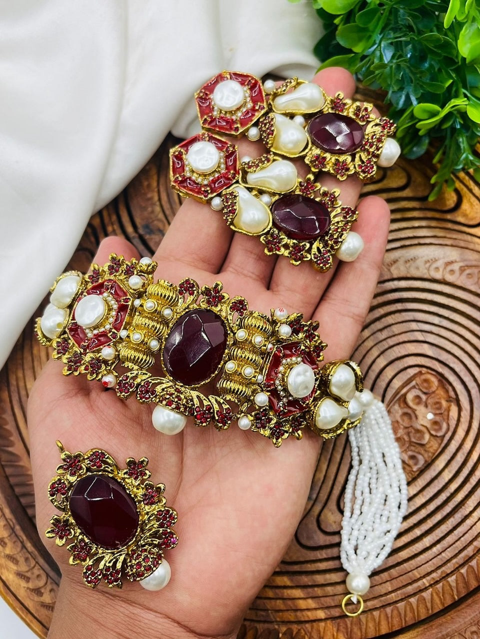 Exclusive Handcrafted Designer Choker – Elegant Statement Fashion Jewelry