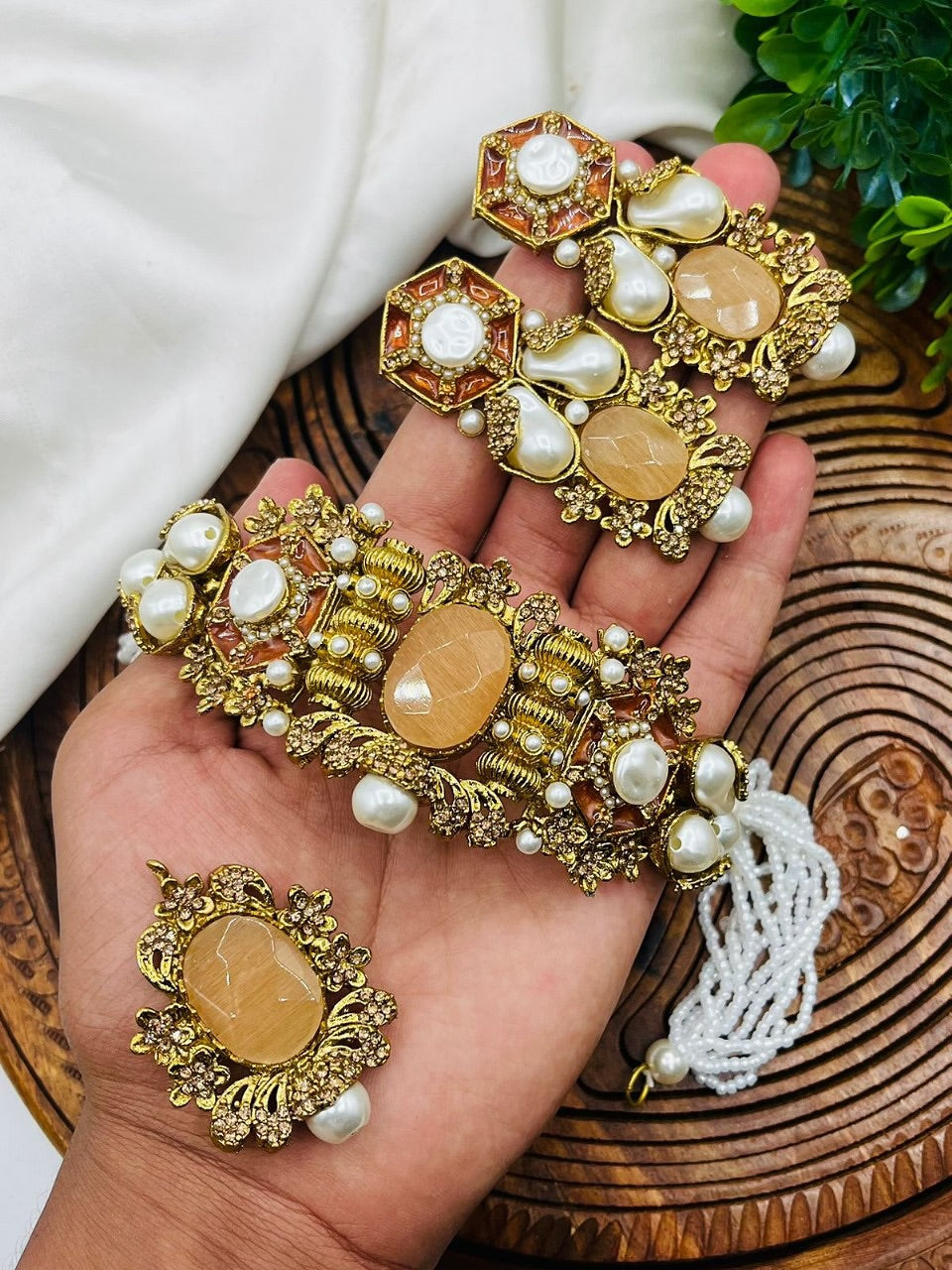 Exclusive Handcrafted Designer Choker – Elegant Statement Fashion Jewelry