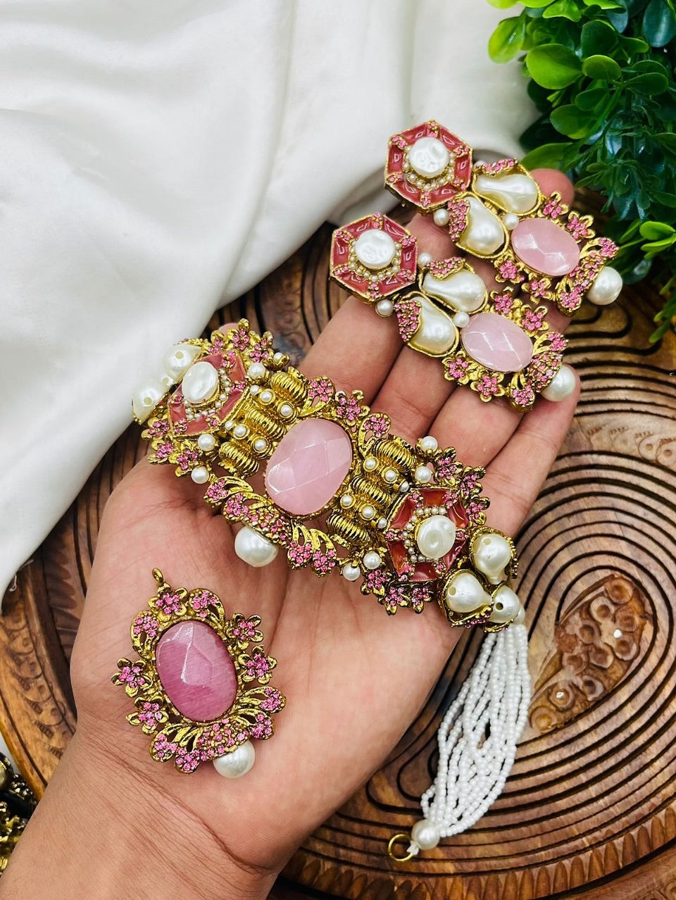 Exclusive Handcrafted Designer Choker – Elegant Statement Fashion Jewelry