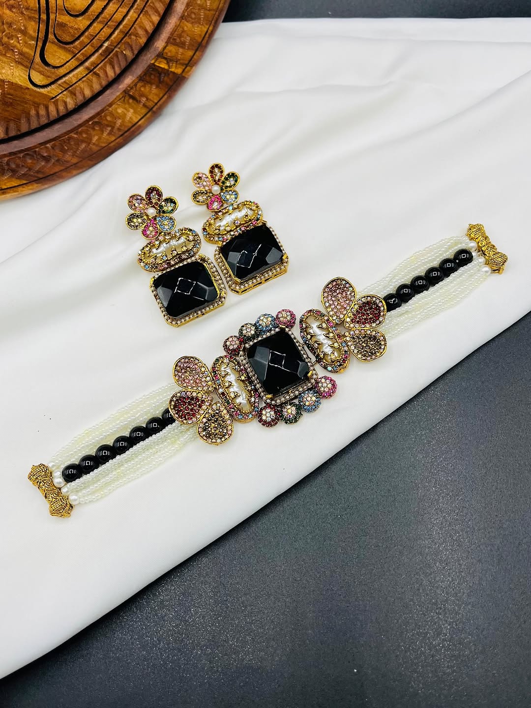 Artisan Crafted Doublet Stone Choker – Premium Finish Designer Piece