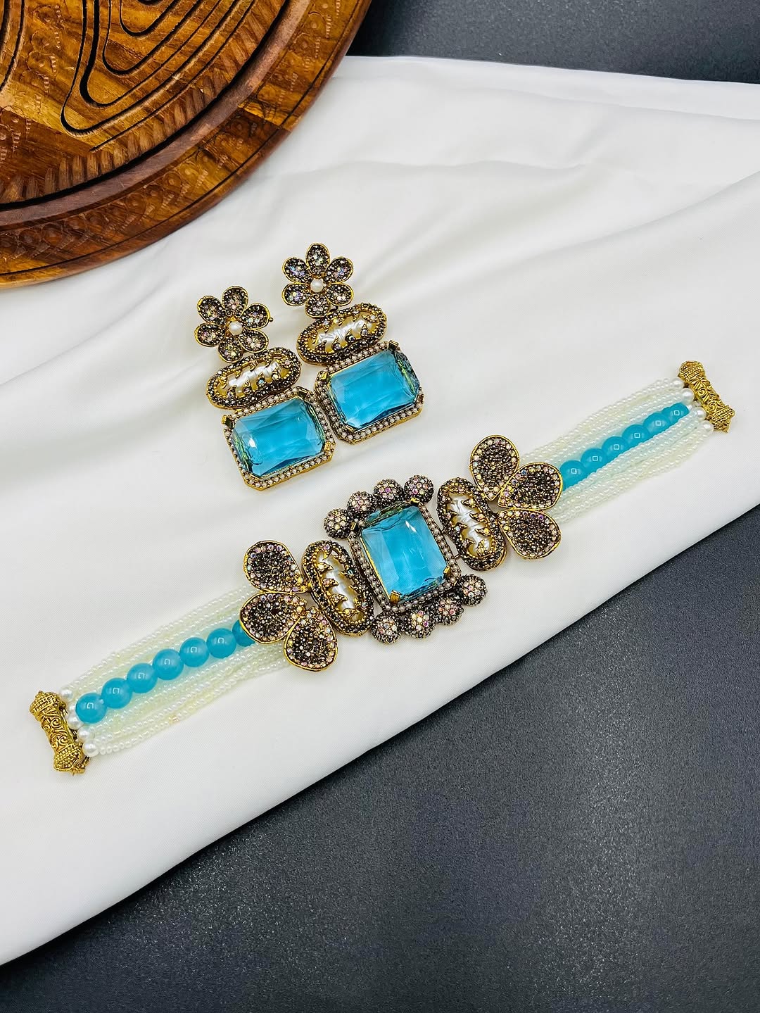 Artisan Crafted Doublet Stone Choker – Premium Finish Designer Piece