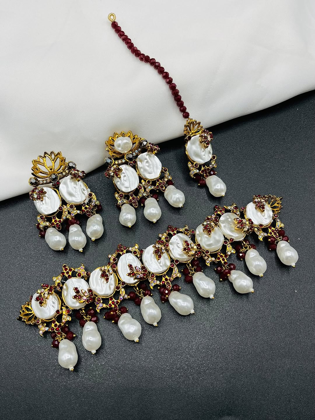 Elegant MOP Choker Set – Timeless Beauty & Modern Style