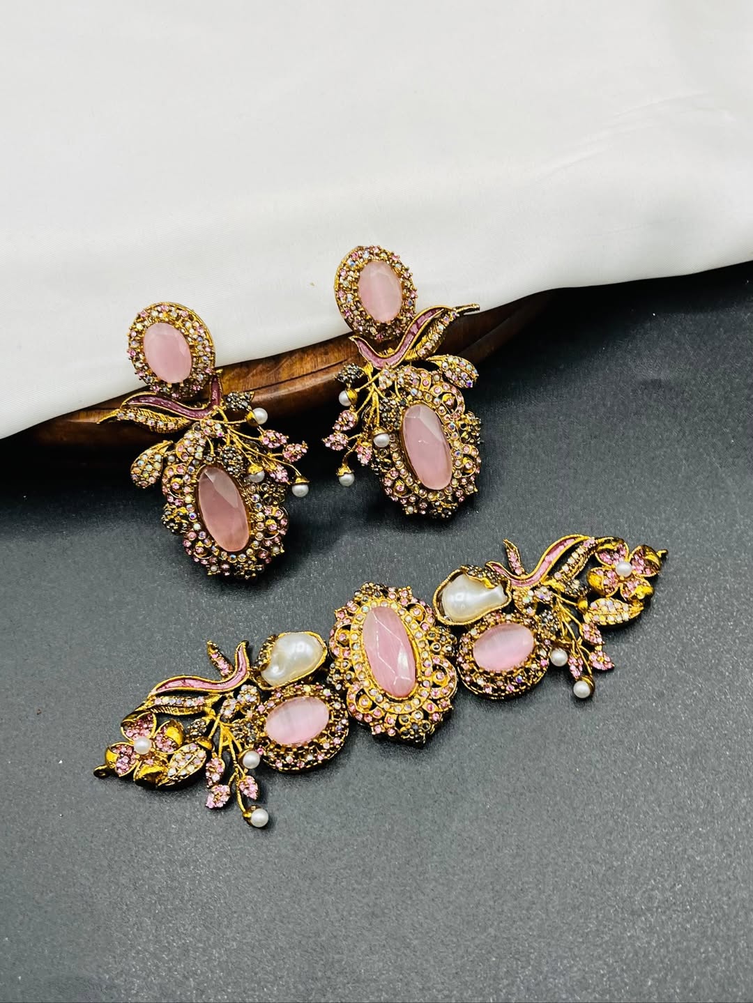 Luxury Choker Necklace Set – Timeless Statement Piece