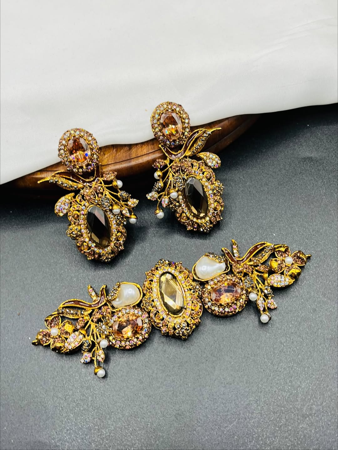 Luxury Choker Necklace Set – Timeless Statement Piece