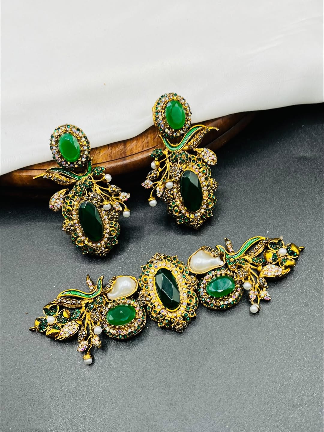 Luxury Choker Necklace Set – Timeless Statement Piece