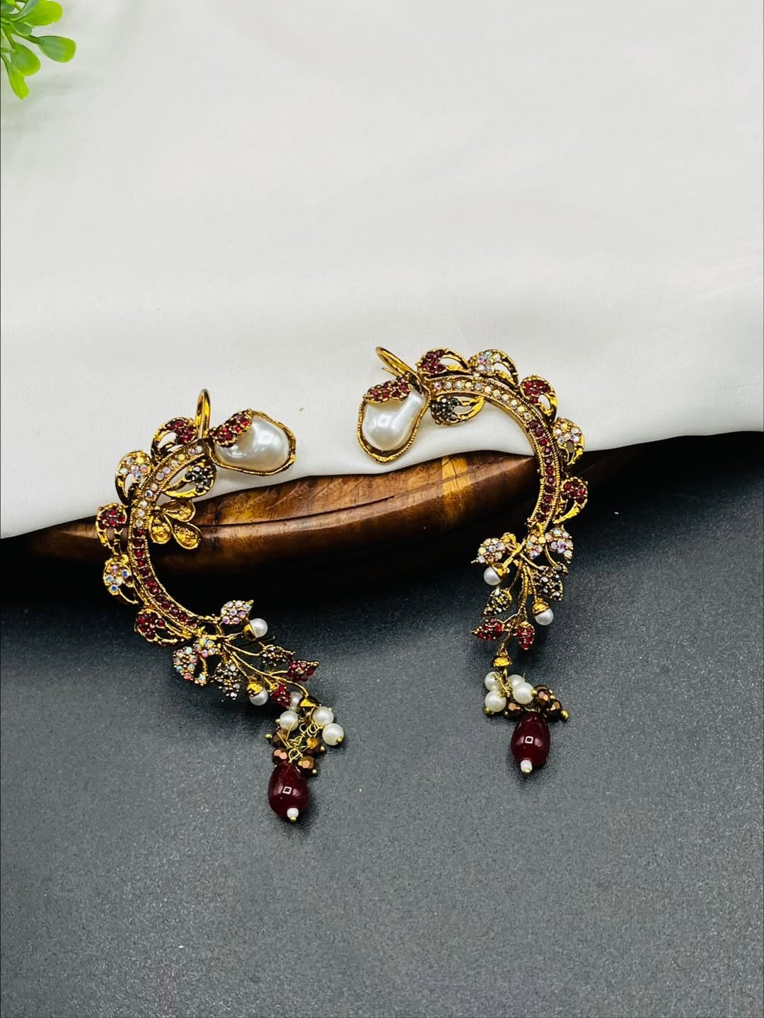 Premium Earcuff – Bold, Eye-Catching Jewelry for Women