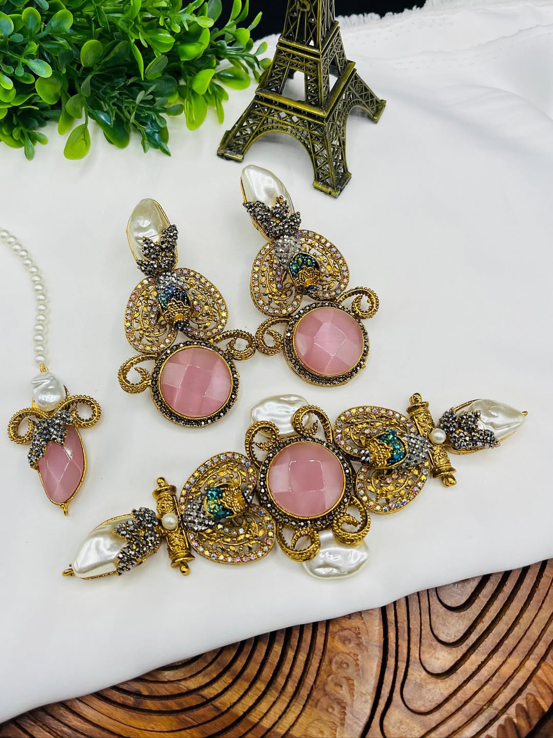 Classic Doublet Stone Set – Bold, Elegant & Timeless Design