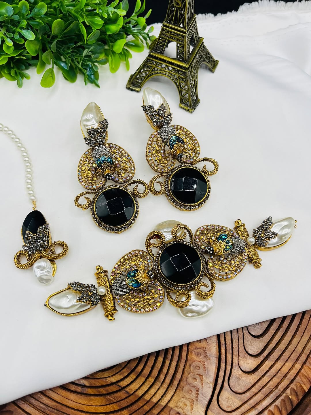 Classic Doublet Stone Set – Bold, Elegant & Timeless Design