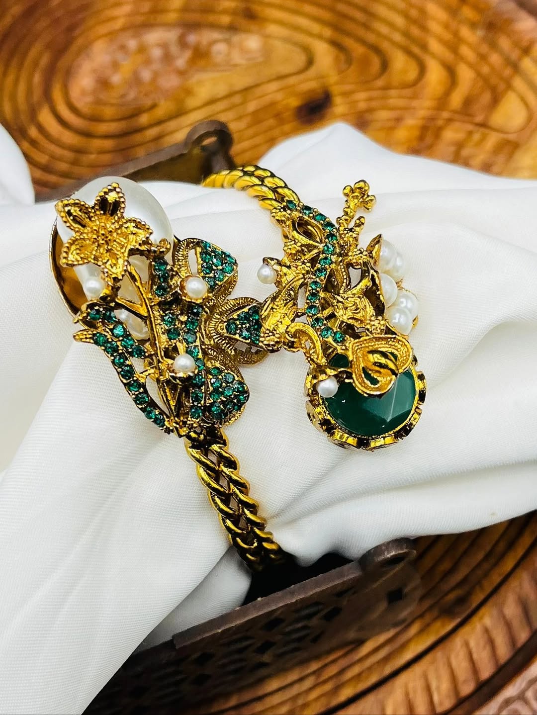 Handcrafted Doublet Stone Kara – Bold & Timeless Design