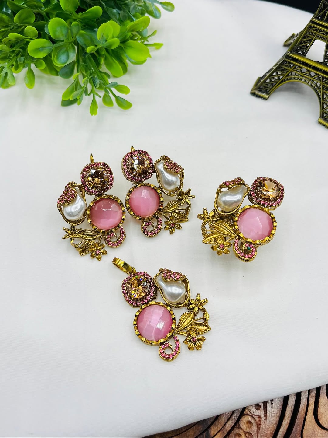 Handcrafted Turkish Combo Locket Set – Stylish & Versatile Design