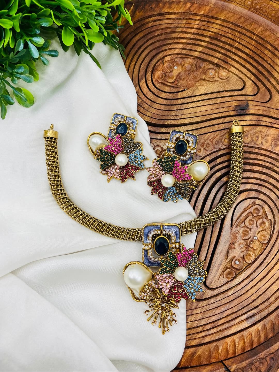 Turkish Hasli Necklace – Adjustable Neckline for Perfect Fit