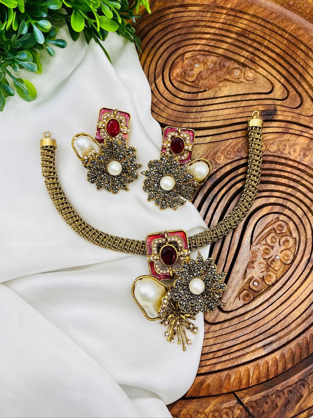 Turkish Hasli Necklace – Adjustable Neckline for Perfect Fit