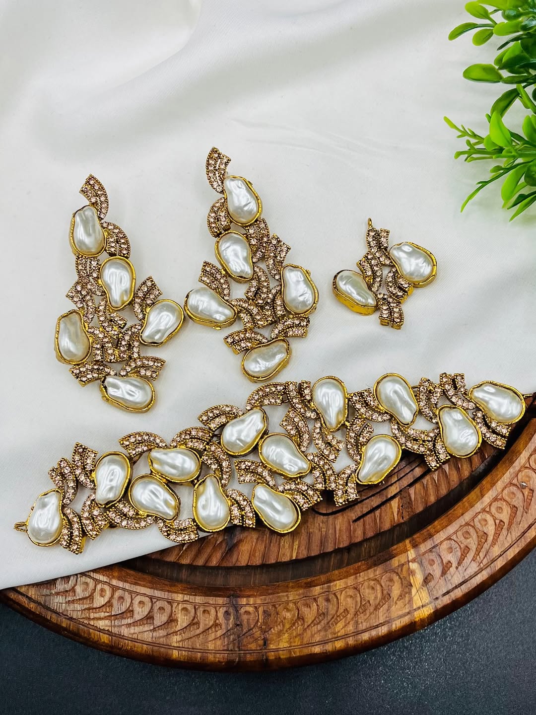 Luxury Turkish MOP Choker Necklace – Timeless Ethnic Design